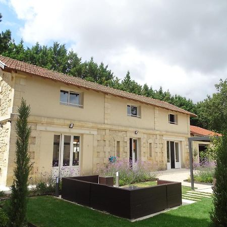 Villa Entiere Du Chateau Lacroix De Civrac 3 Ch, 3 Sdb, Piscine Xxl,Sauna, 4 Etoiles,7 Pers Exterior foto