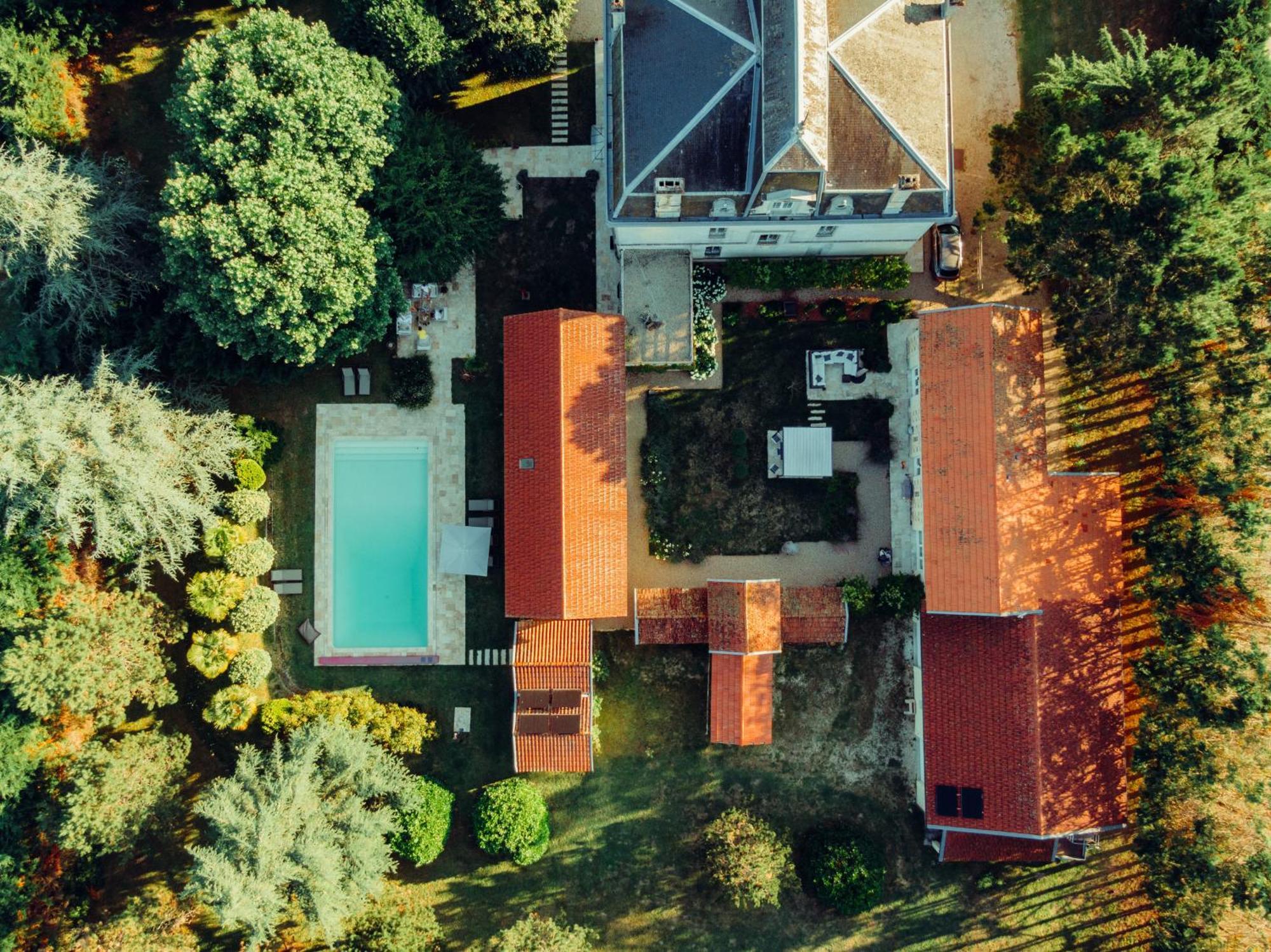 Villa Entiere Du Chateau Lacroix De Civrac 3 Ch, 3 Sdb, Piscine Xxl,Sauna, 4 Etoiles,7 Pers Exterior foto